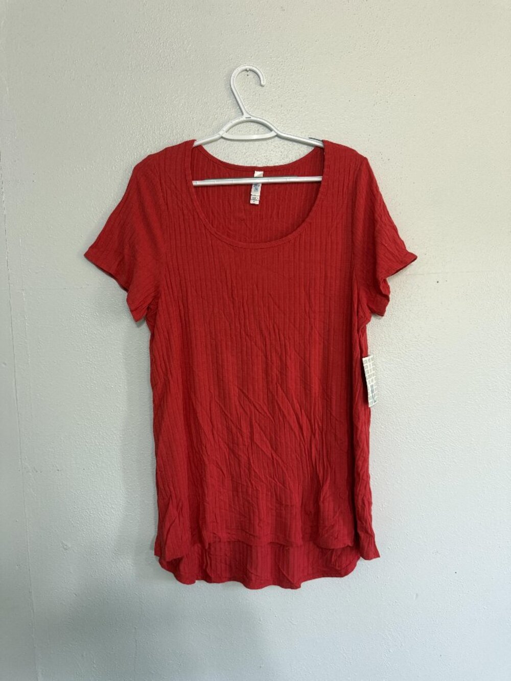 NWT LuLaRoe Classic T Solid Red Ribbed Top XL ❤️
